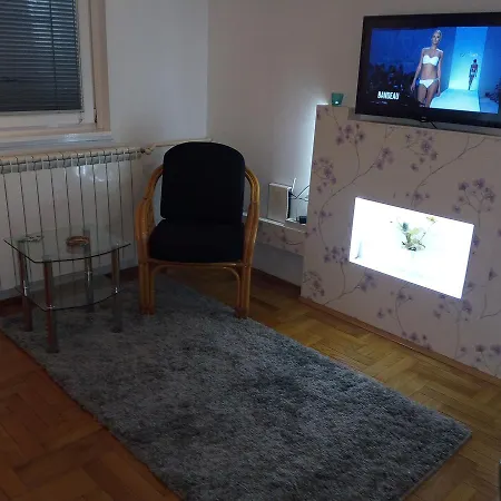 Apartment Aska